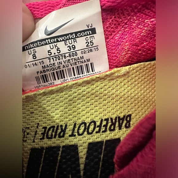 Pink Nike Fly Knit Running Shoes 
Size 8 - Picture 7 of 7